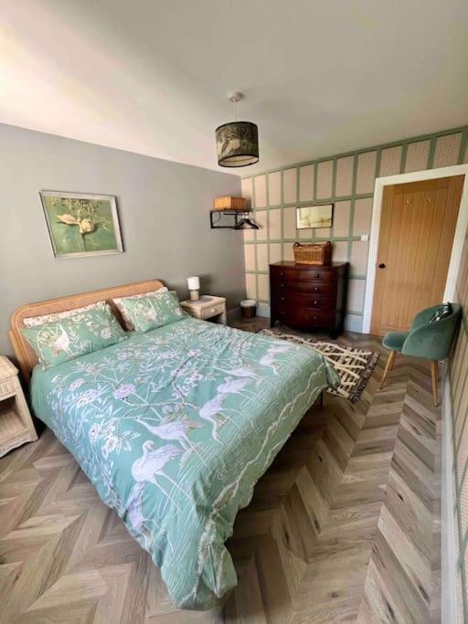 Spacious Semi-Detached Southsea House, Free Parking On Drive Portsmouth Exterior foto